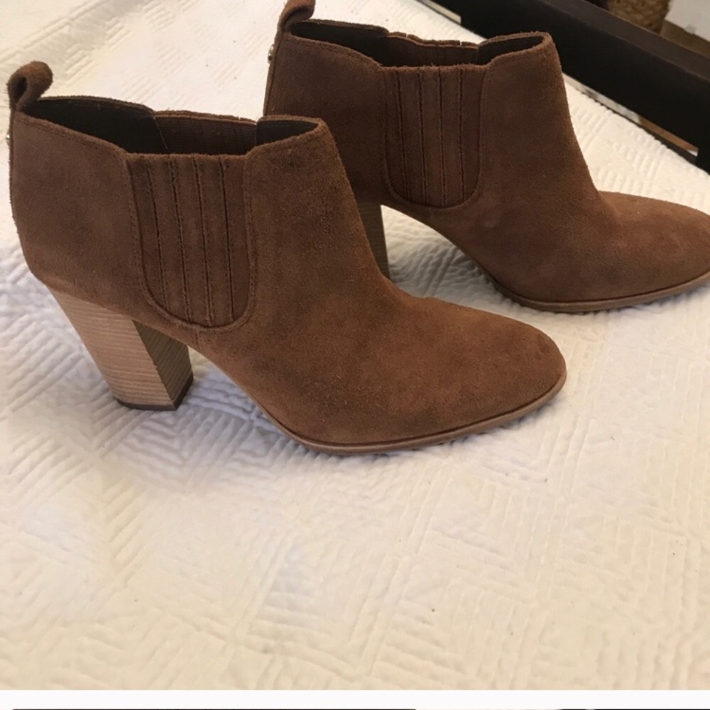 Michale Kors suede booties
